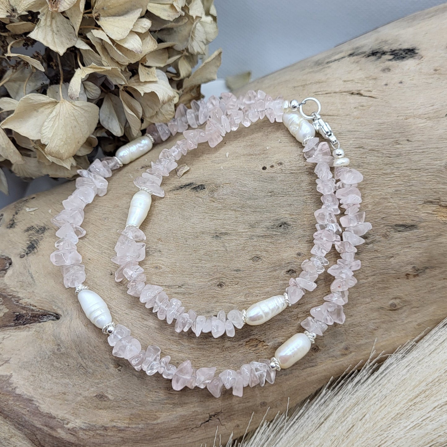 Kurze Halskette Rosenquarz und Perle