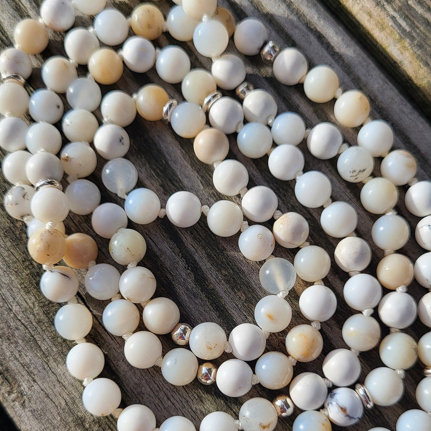 Lange Halskette weisser Opal / Bergkristall