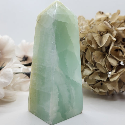 Pistazien Calcit Tower 9cm