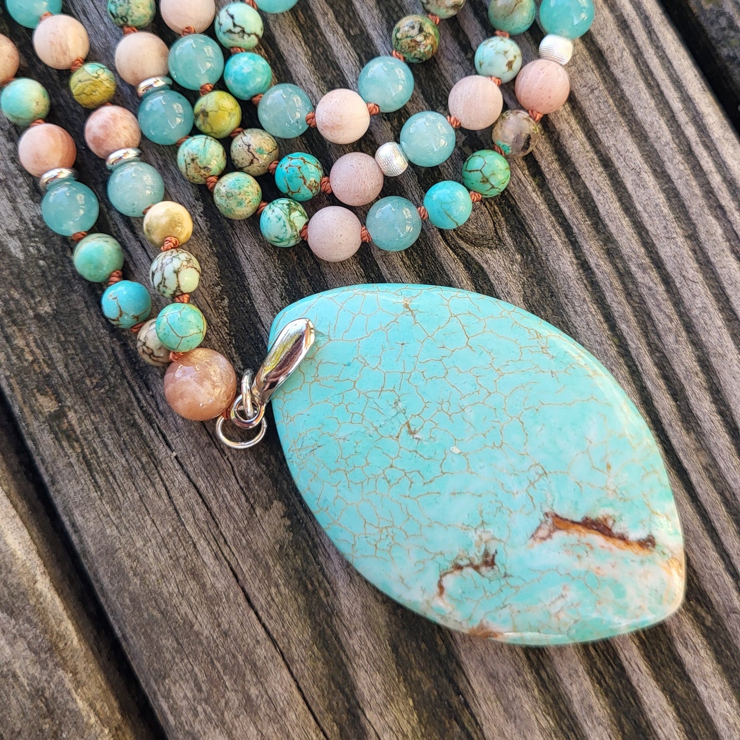 Lange Halskette Türkis Howlith / Amazonit / Mondstein